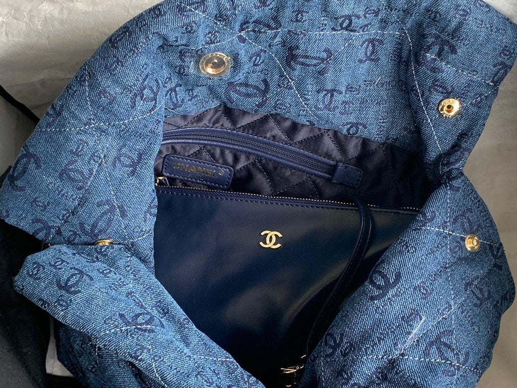 Chanel AS3260 22 Small Handbag Gold-Tone Metal Blue