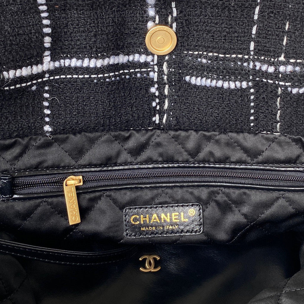 Chanel AS3261 22 Handbag Gold-Tone Metal Black