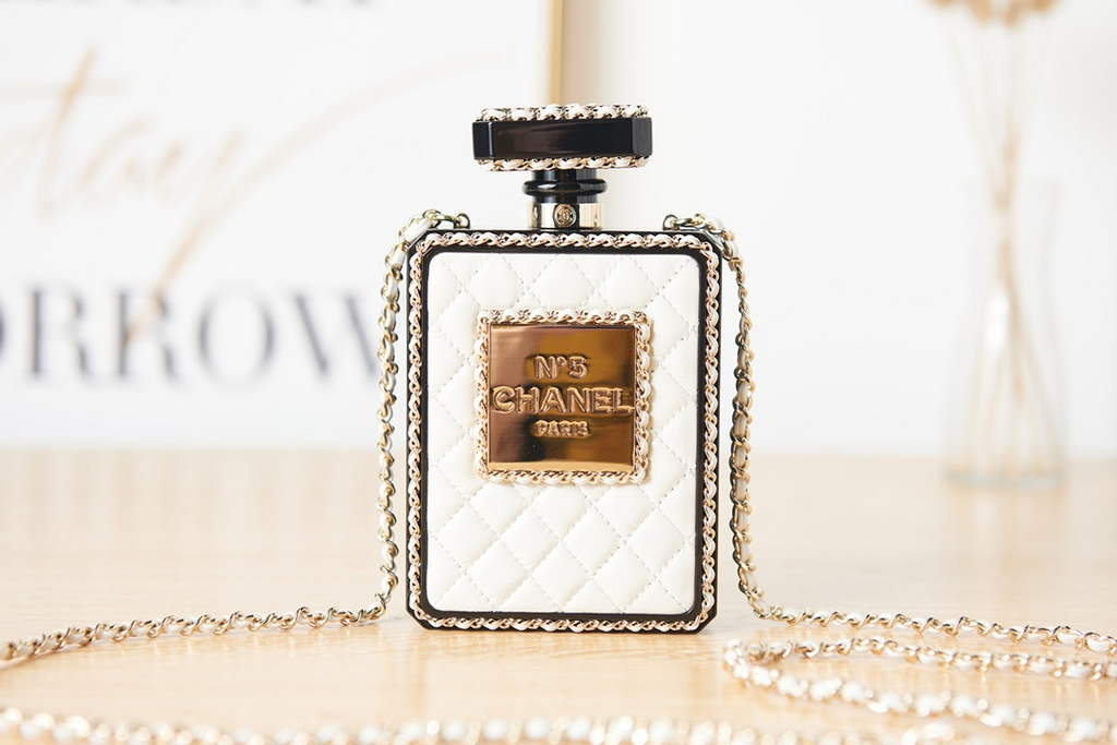 Chanel AS3264 Evening Bag Lambskin Plexi gold White