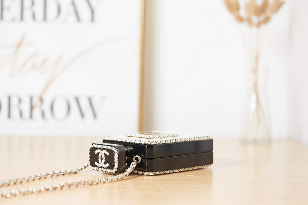 Chanel AS3264 Evening Bag Lambskin Plexi gold White