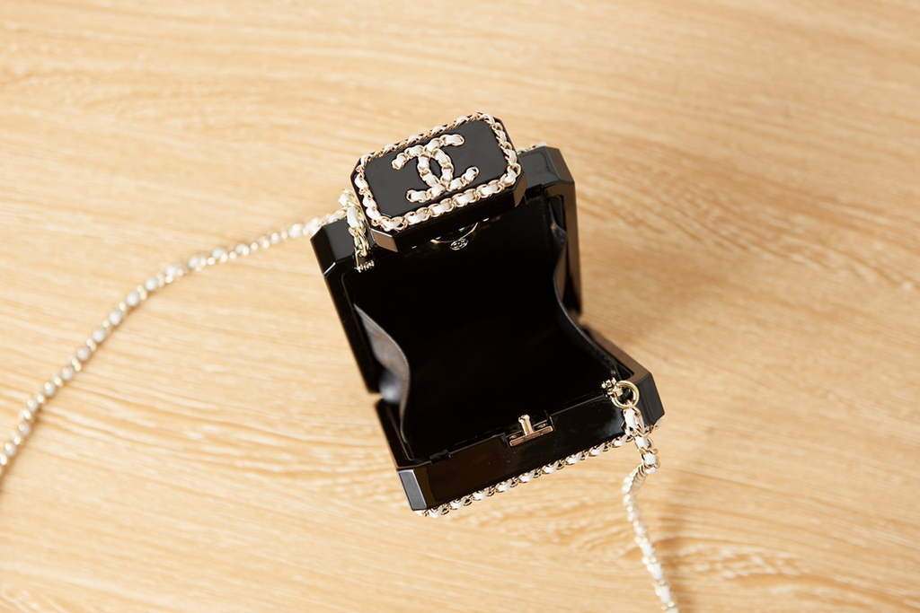 Chanel AS3264 Evening Bag Lambskin Plexi gold White