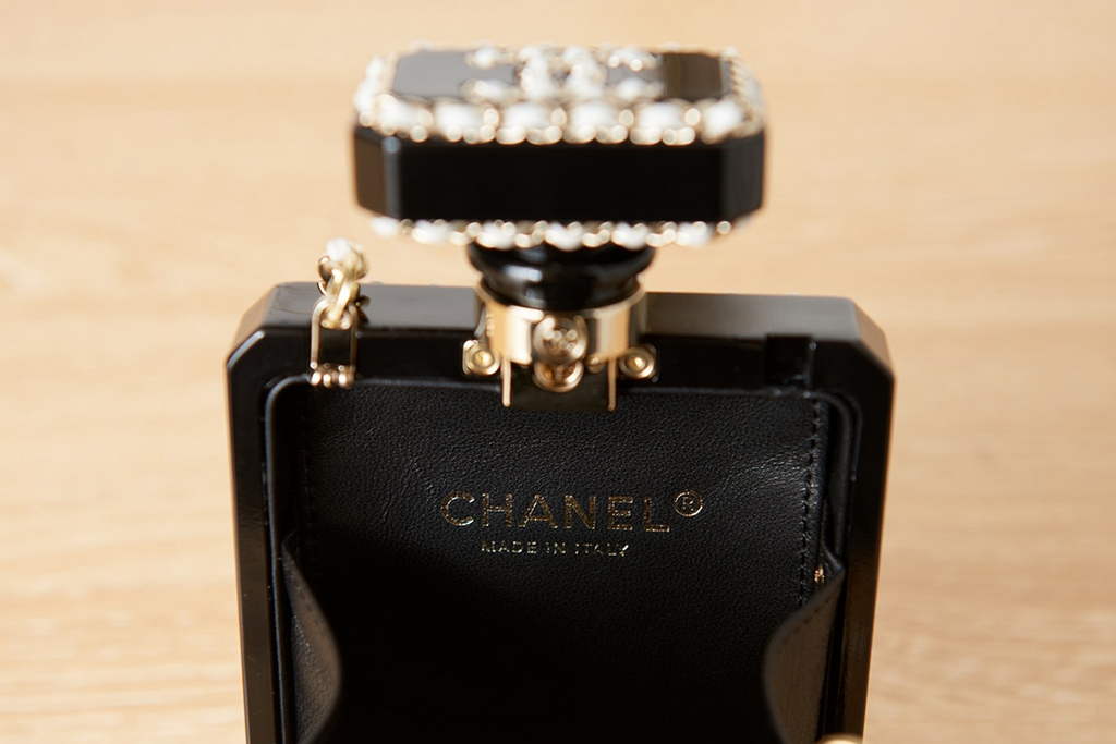 Chanel AS3264 Evening Bag Lambskin Plexi gold White
