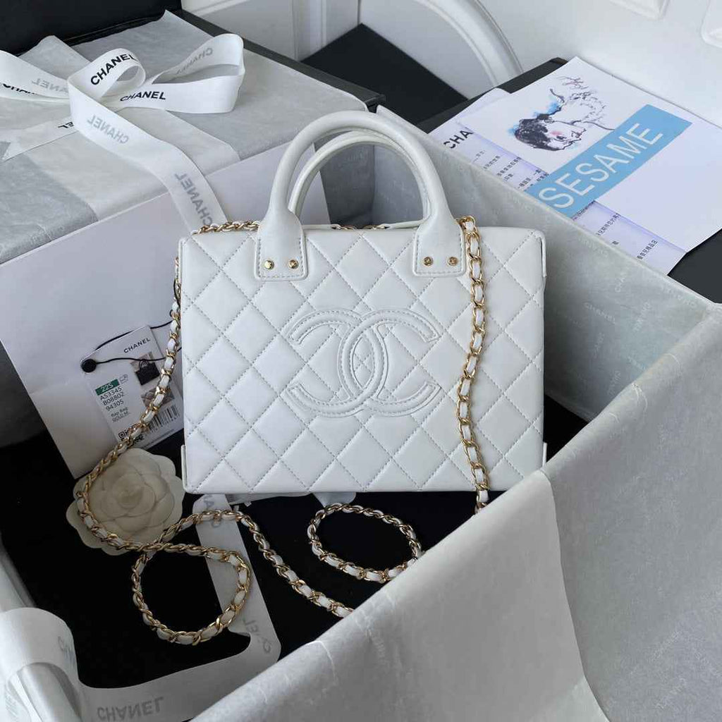 Chanel AS3345 Vanity Case Calfskin white