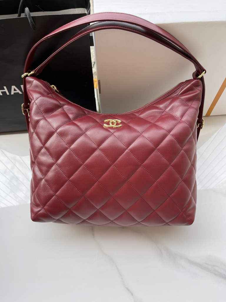 Chanel AS3488 Maxi Hobo Bag Lambskin Red