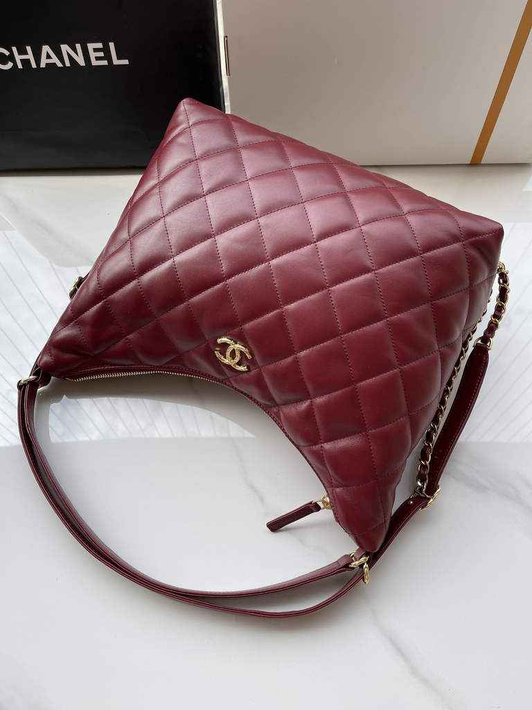 Chanel AS3488 Maxi Hobo Bag Lambskin Red