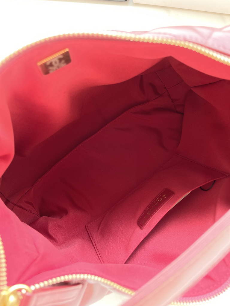 Chanel AS3488 Maxi Hobo Bag Lambskin Red