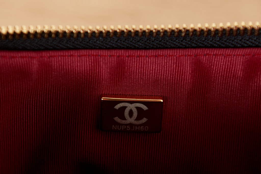 Chanel AS3488 Maxi Hobo Bag Lambskin Black