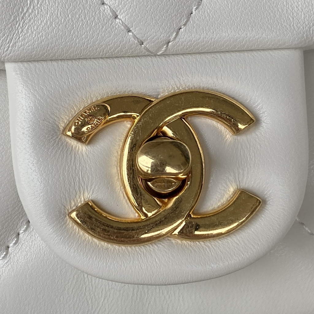 Chanel AS3498 Small Flap Bag Lambskin in white