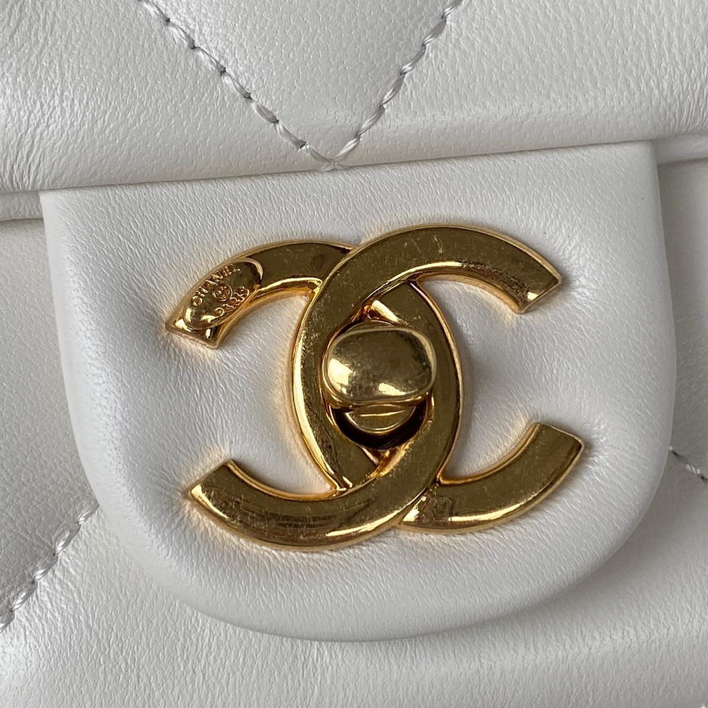 Chanel AS3499 Flap Bag Lambskin in White