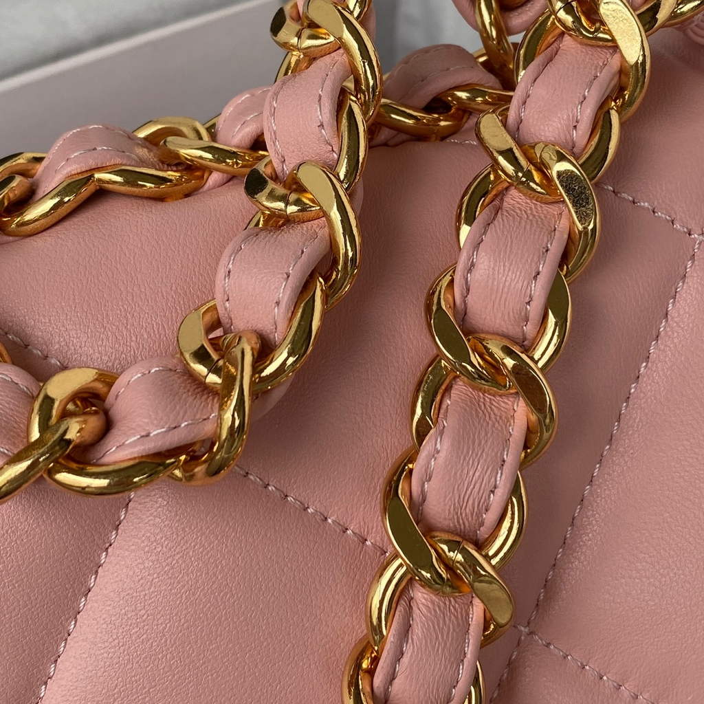 Chanel AS3499 Flap Bag Lambskin in Pink