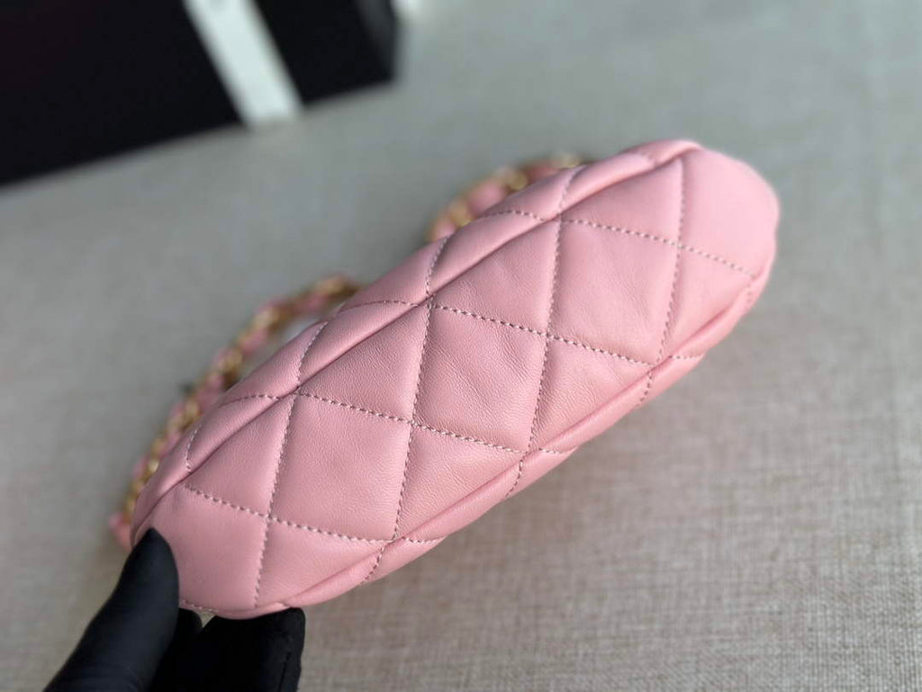 Chanel AS3562 Hobo Handbag Pink Lambskin & Gold-Tone Metal