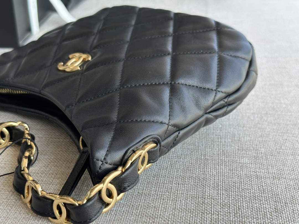 Chanel AS3562 Hobo Handbag Black Lambskin & Gold-Tone Metal