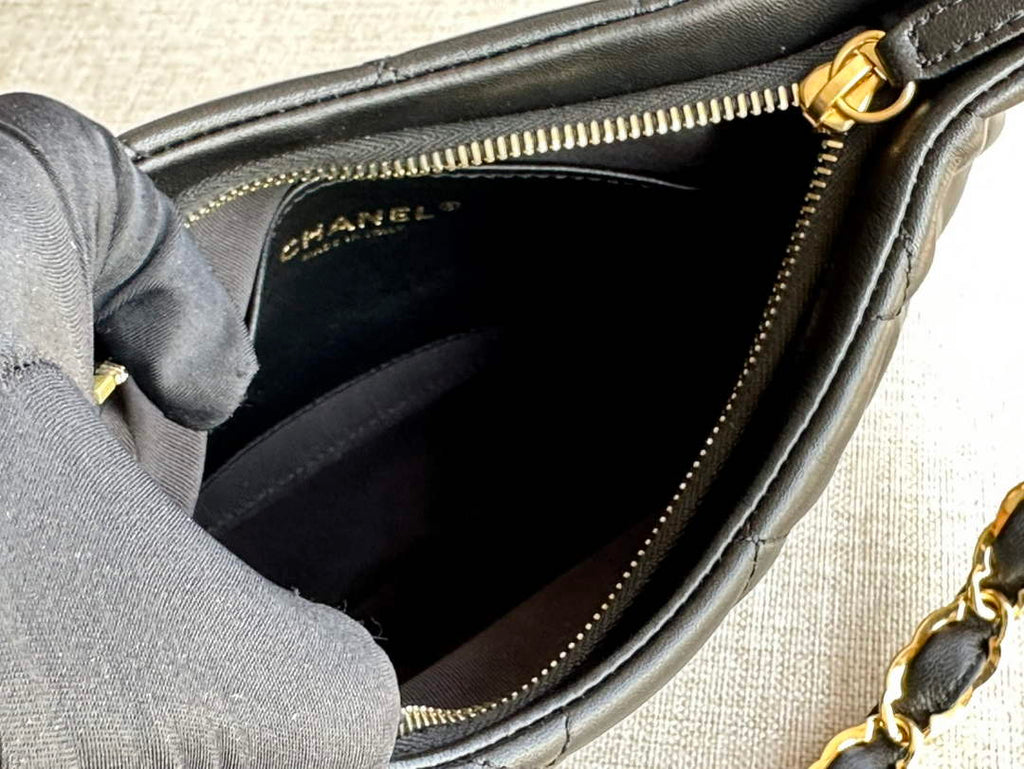 Chanel AS3562 Hobo Handbag Black Lambskin & Gold-Tone Metal