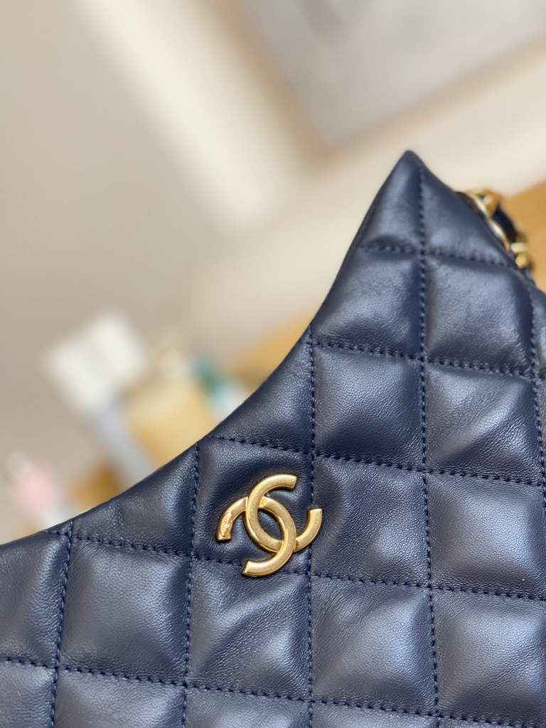 Chanel AS3562 Hobo Handbag Navy blue Lambskin & Gold-Tone Metal