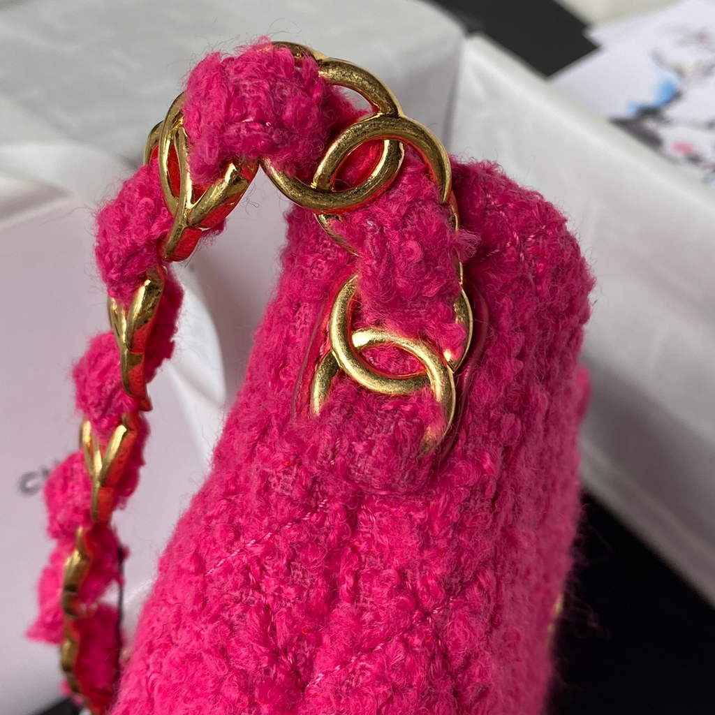 Chanel AS3562 Hobo Handbag Pink Tweeds Fabrics & Gold-Tone Metal