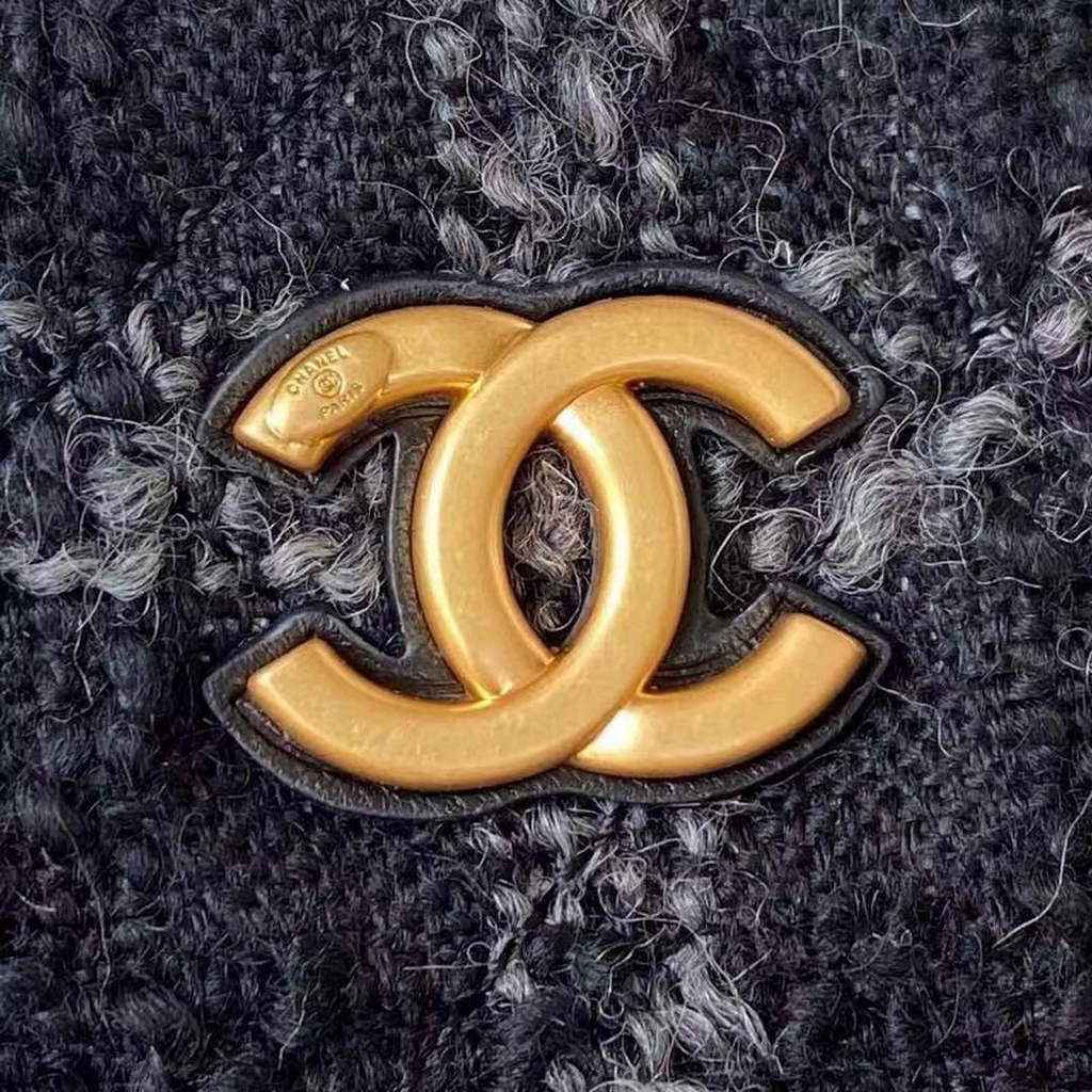 Chanel AS3562 Hobo Handbag Black Gray Tweeds Fabrics & Gold-Tone Metal