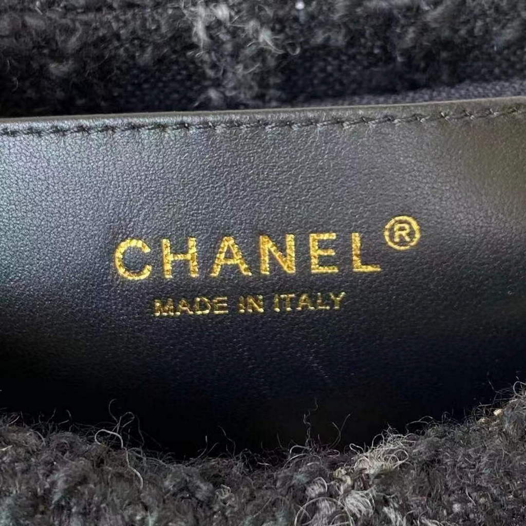 Chanel AS3562 Hobo Handbag Black Gray Tweeds Fabrics & Gold-Tone Metal