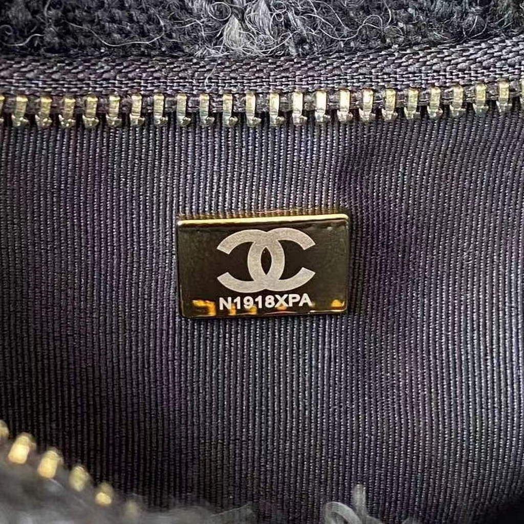 Chanel AS3562 Hobo Handbag Black Gray Tweeds Fabrics & Gold-Tone Metal