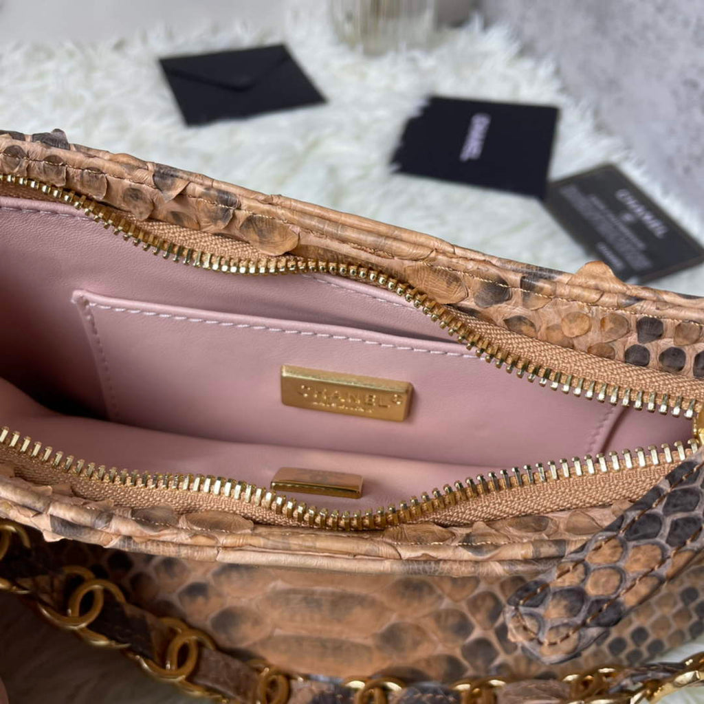 Chanel AS3562 Hobo Handbag Snake & Gold-Tone Metal Beige