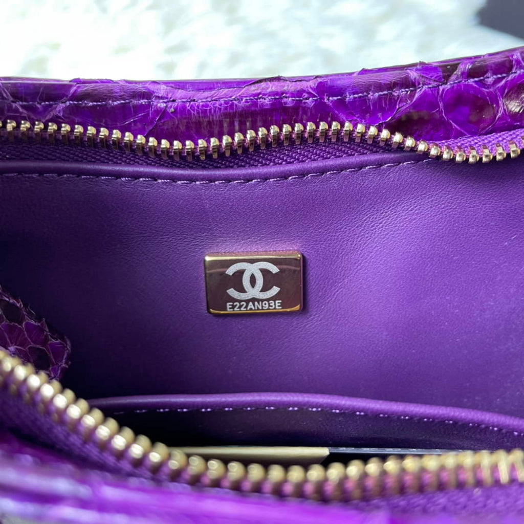 Chanel AS3562 Hobo Handbag Snake & Gold-Tone Metal Purple