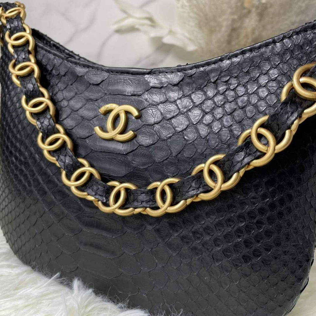 Chanel AS3562 Hobo Handbag Snake & Gold-Tone Metal Black
