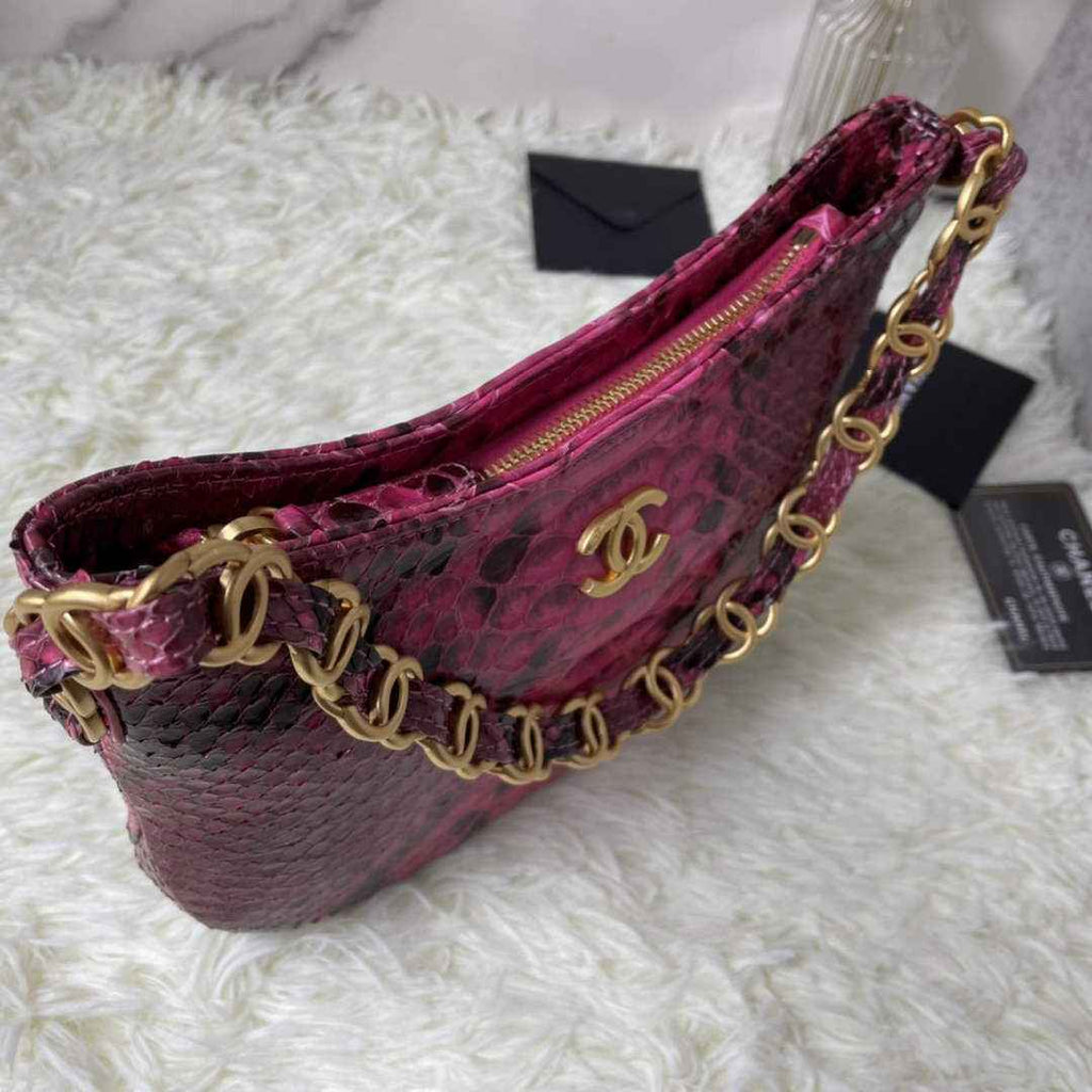 Chanel AS3562 Hobo Handbag Snake & Gold-Tone Metal Plum