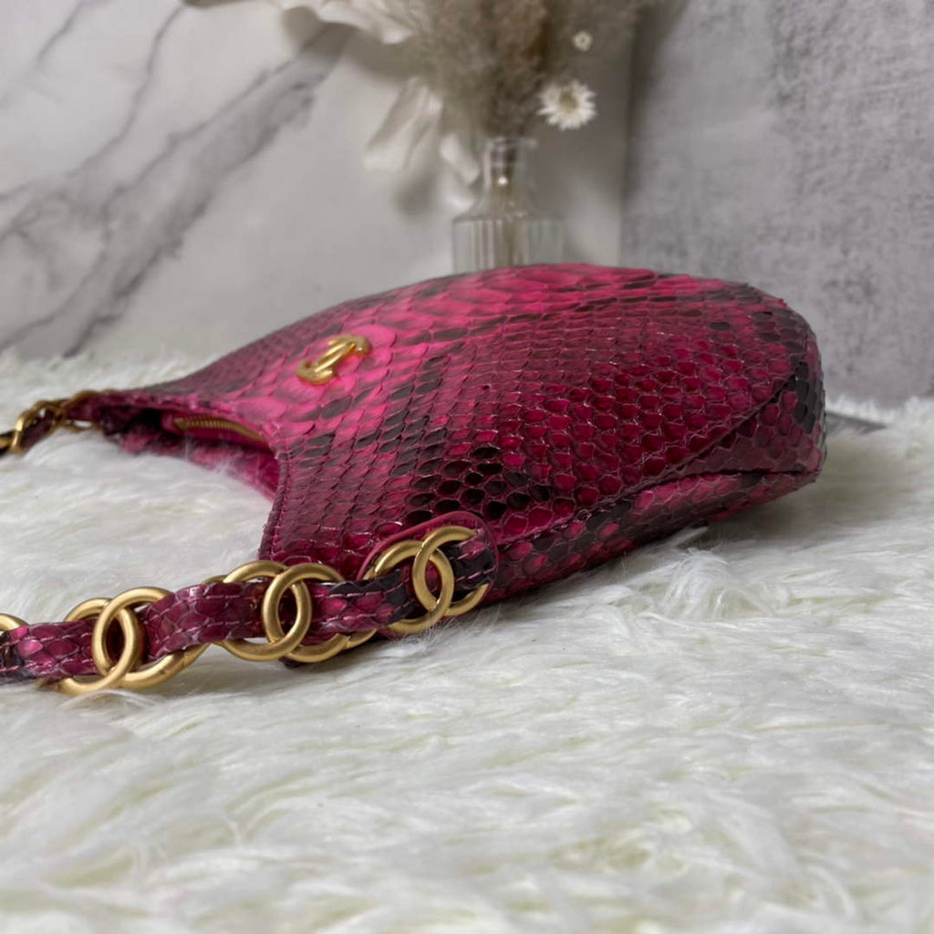 Chanel AS3562 Hobo Handbag Snake & Gold-Tone Metal Plum