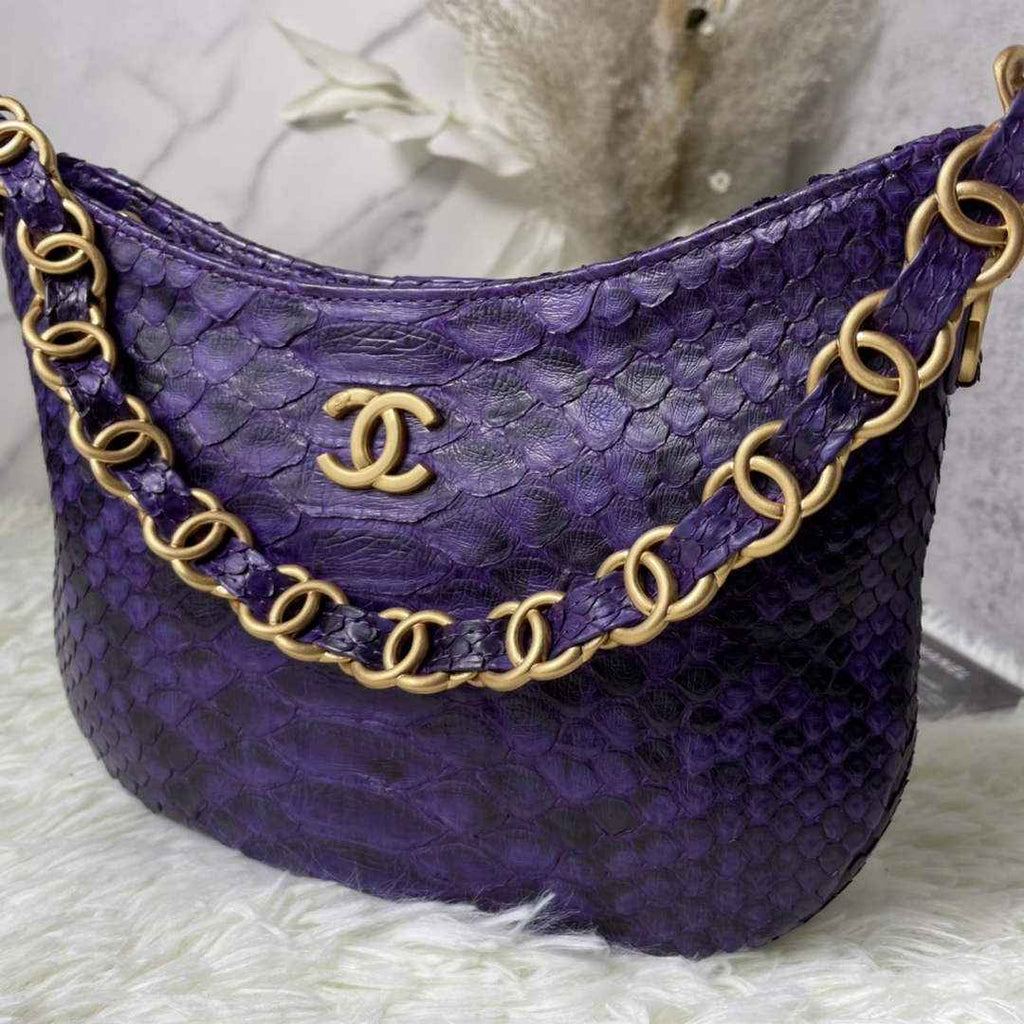 Chanel AS3562 Hobo Handbag Snake & Gold-Tone Metal Purple