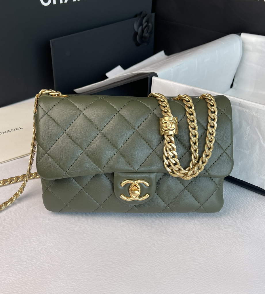 Chanel AS3609 Flap Bag Lambskin Green