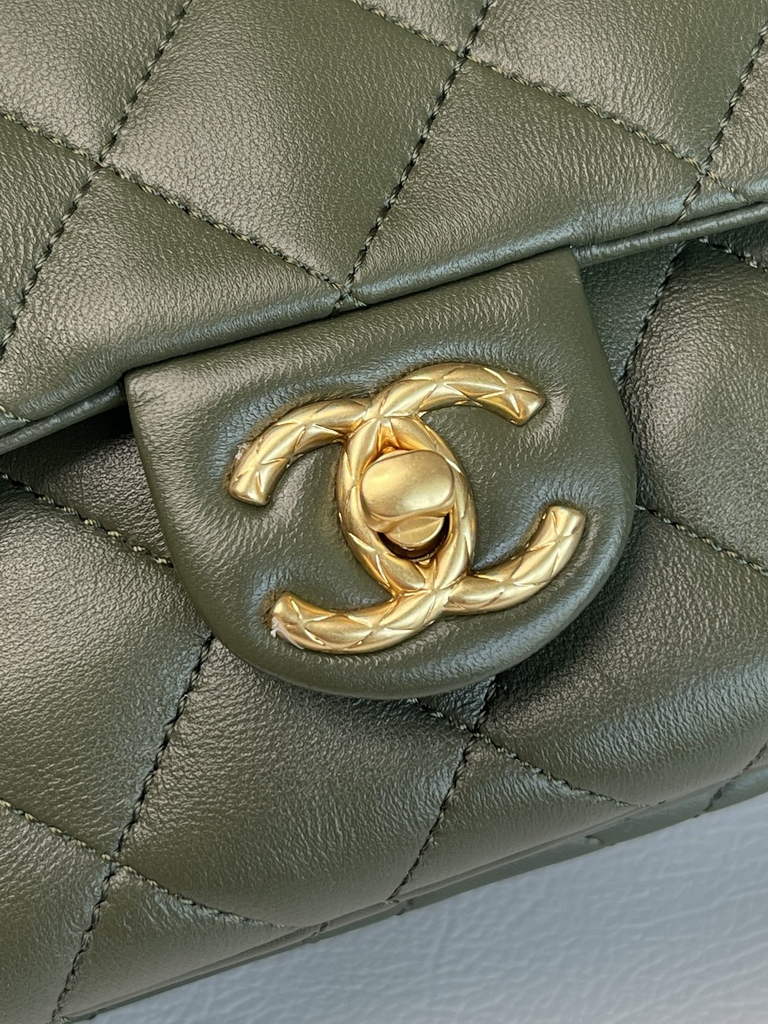 Chanel AS3609 Flap Bag Lambskin Green