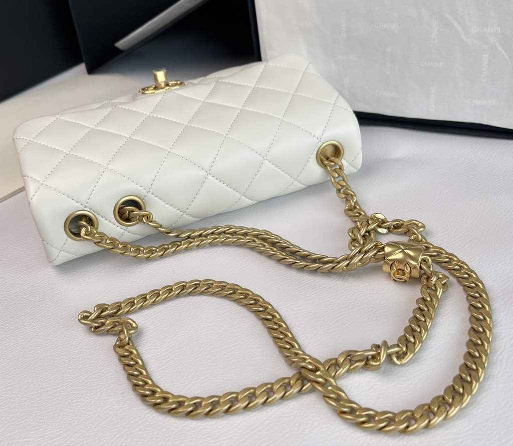 Chanel AS3609 Flap Bag Lambskin White