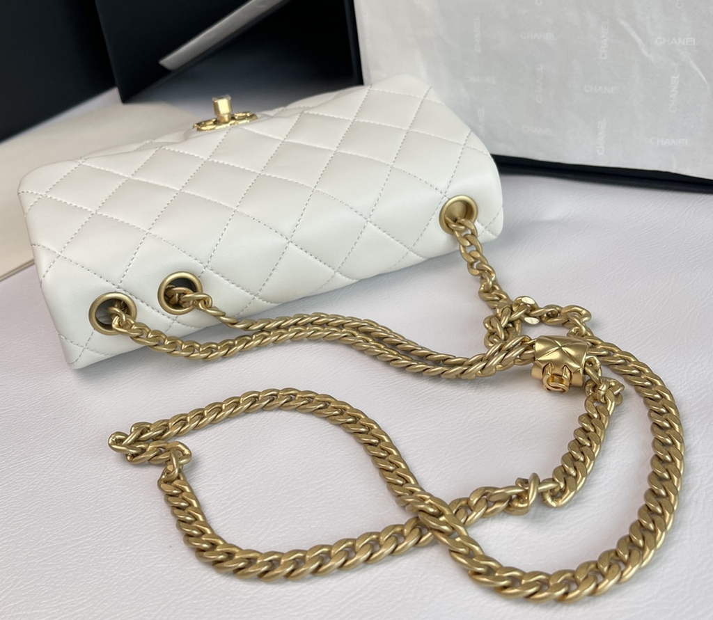 Chanel AS3609 Flap Bag Lambskin White