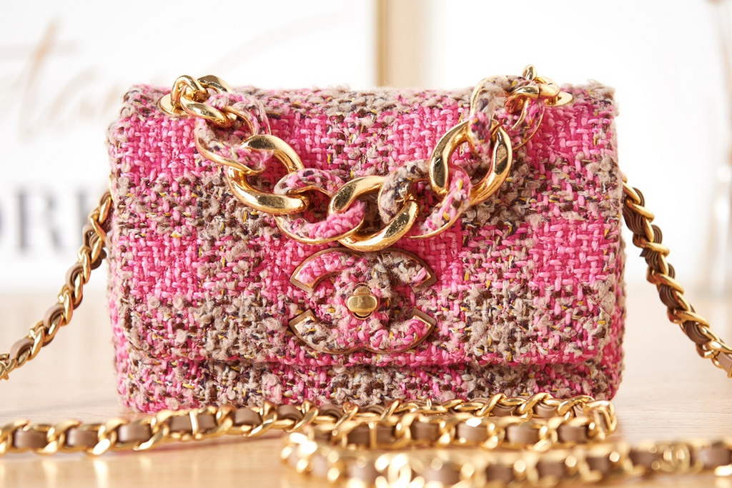 Chanel AS3611 Small Flap Bag Wool tweed gold-tone Pink
