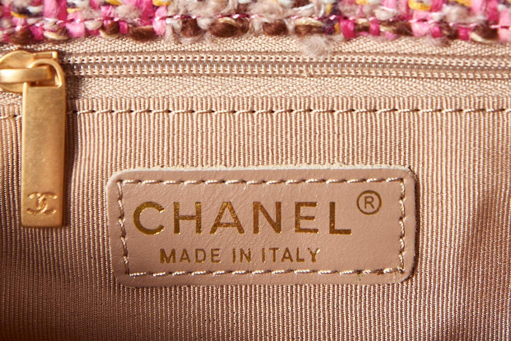Chanel AS3611 Small Flap Bag Wool tweed gold-tone Pink
