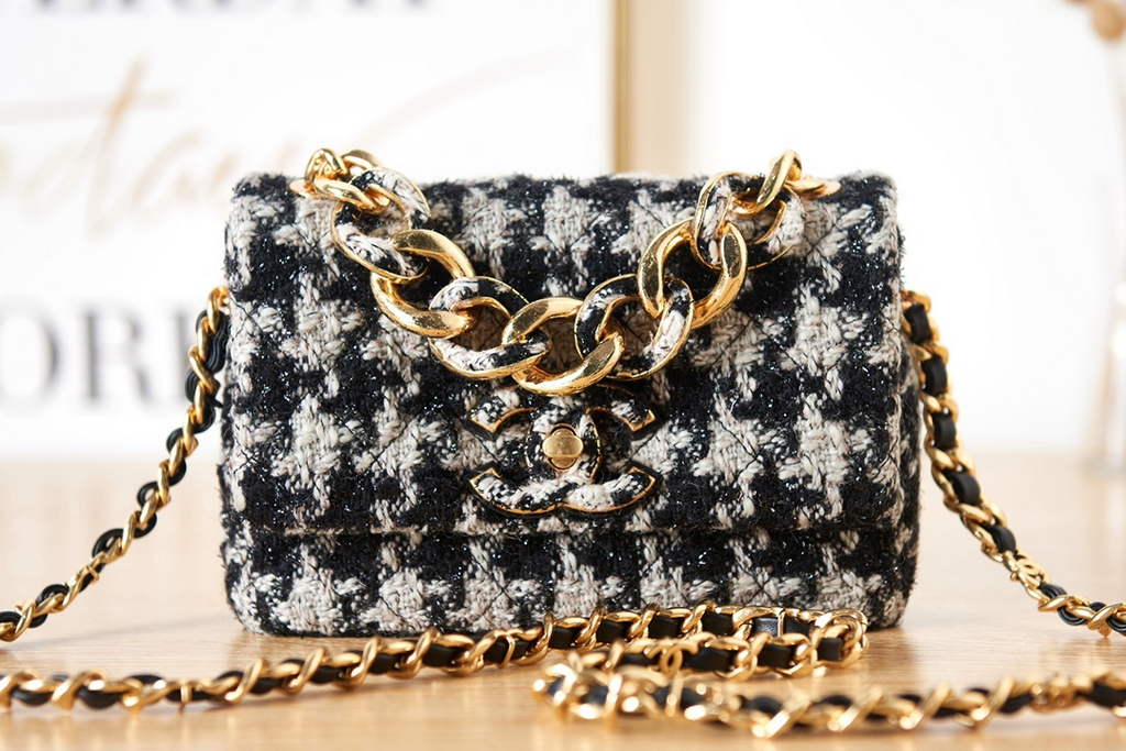 Chanel AS3611 Small Flap Bag Wool tweed gold-tone Gray