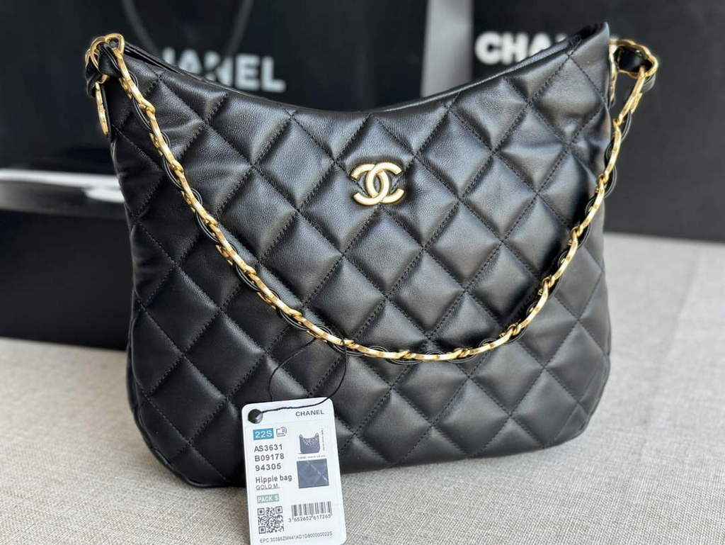 Chanel AS3631 Hobo Handbag Black Lambskin & Gold-Tone Metal