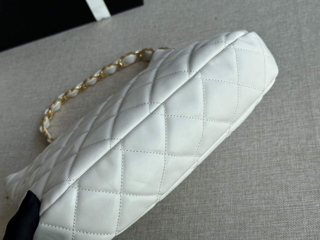 Chanel AS3631 Hobo Handbag White Lambskin & Gold-Tone Metal
