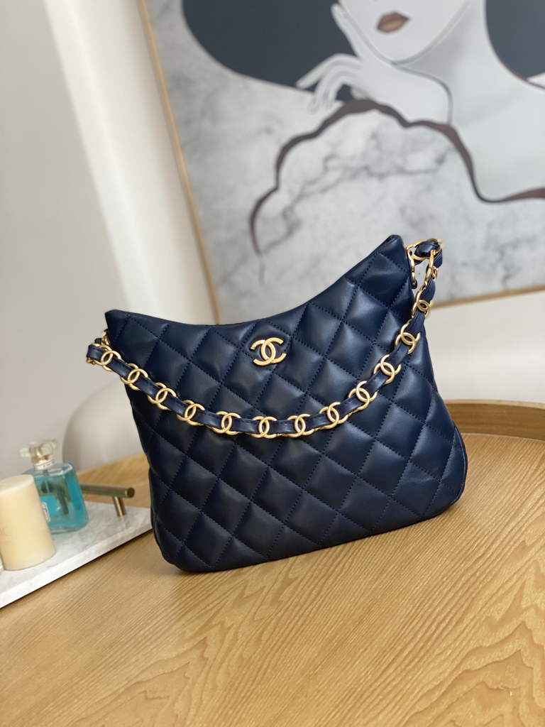 Chanel AS3631 Hobo Handbag Navy blue Lambskin & Gold-Tone Metal