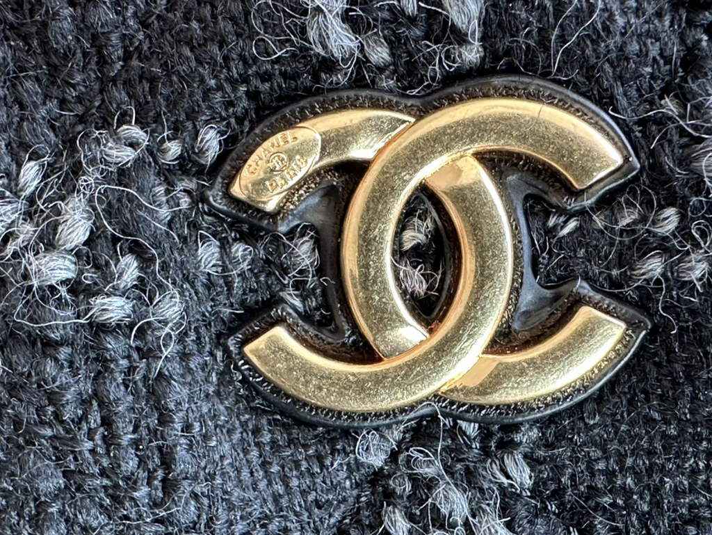 Chanel AS3631 Hobo Handbag Black Tweeds Fabrics & Gold-Tone Metal
