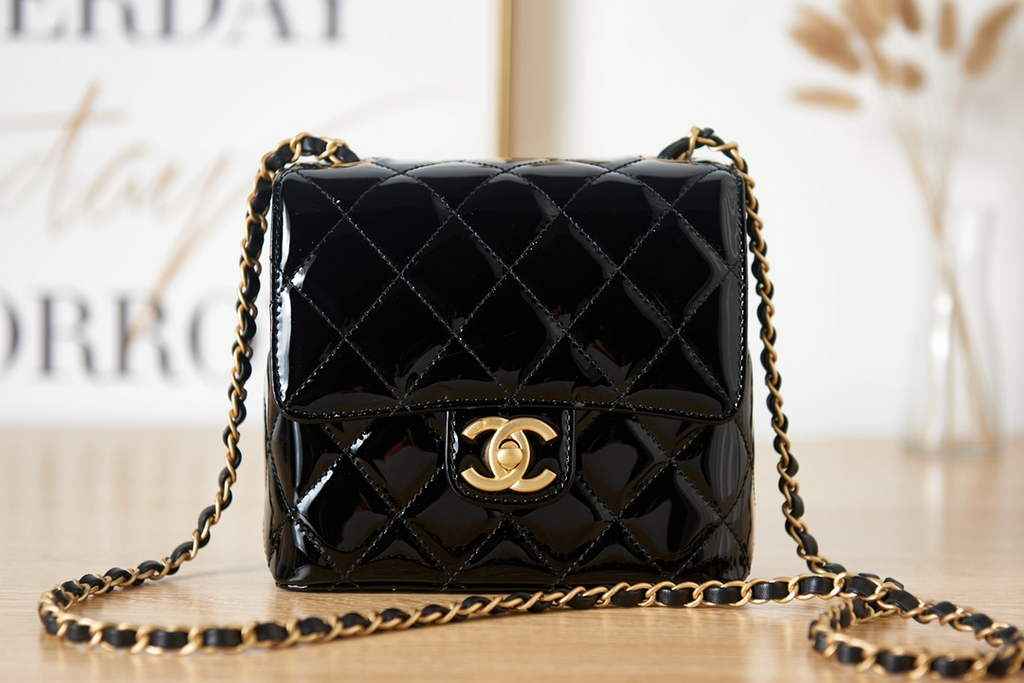 Chanel AS3648 Mini Flap Bag Patent Calfskin Gold-Tone Metal Black