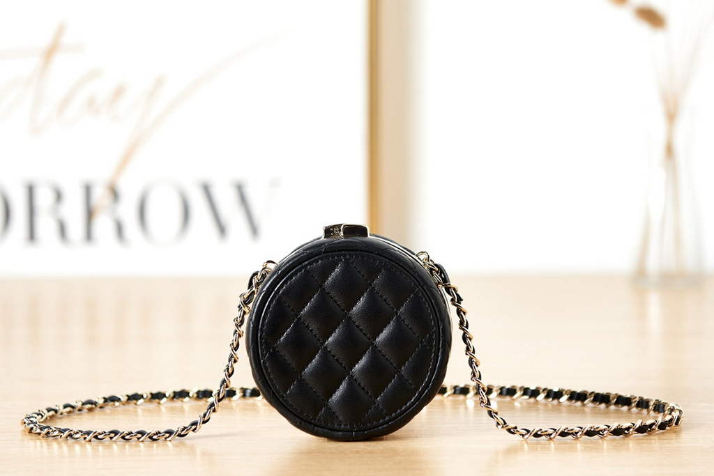 Chanel AS3669 vanity cases Shoulder Bag in black