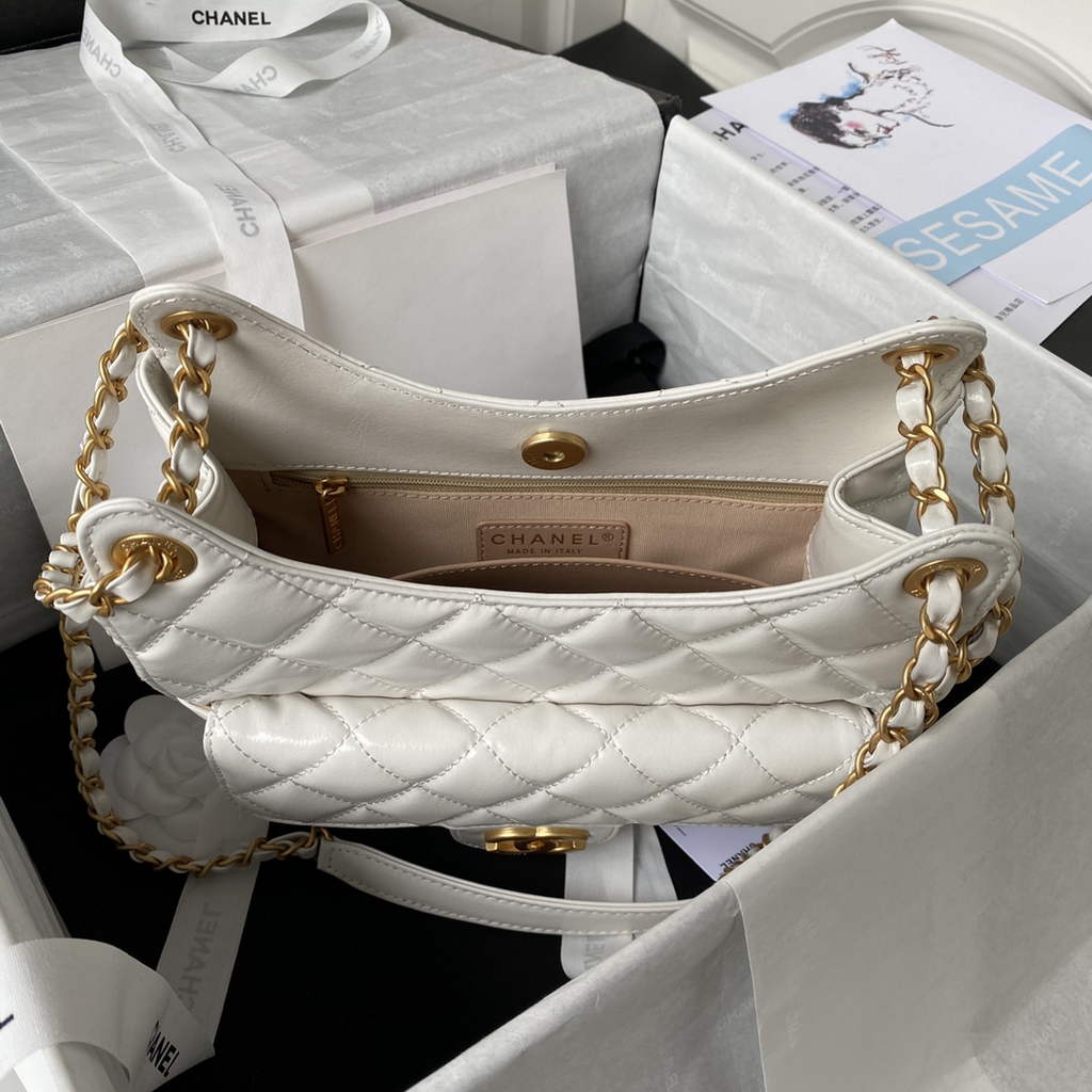 Chanel AS3690 Hobo Bag Shiny crumpled calfskin White gold