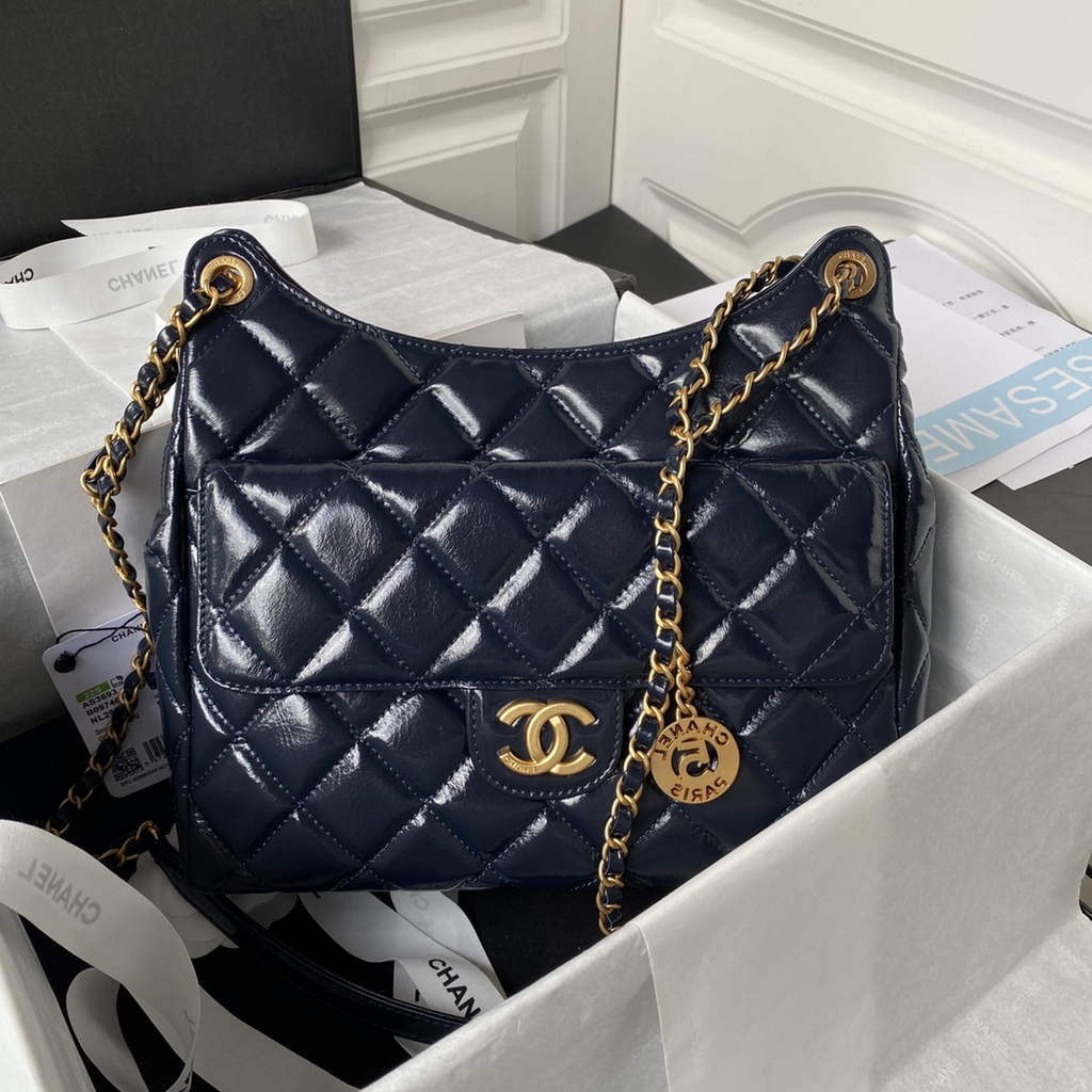 Chanel AS3693 Large Hobo Bag Shiny crumpled calfskin Navy Blue gold
