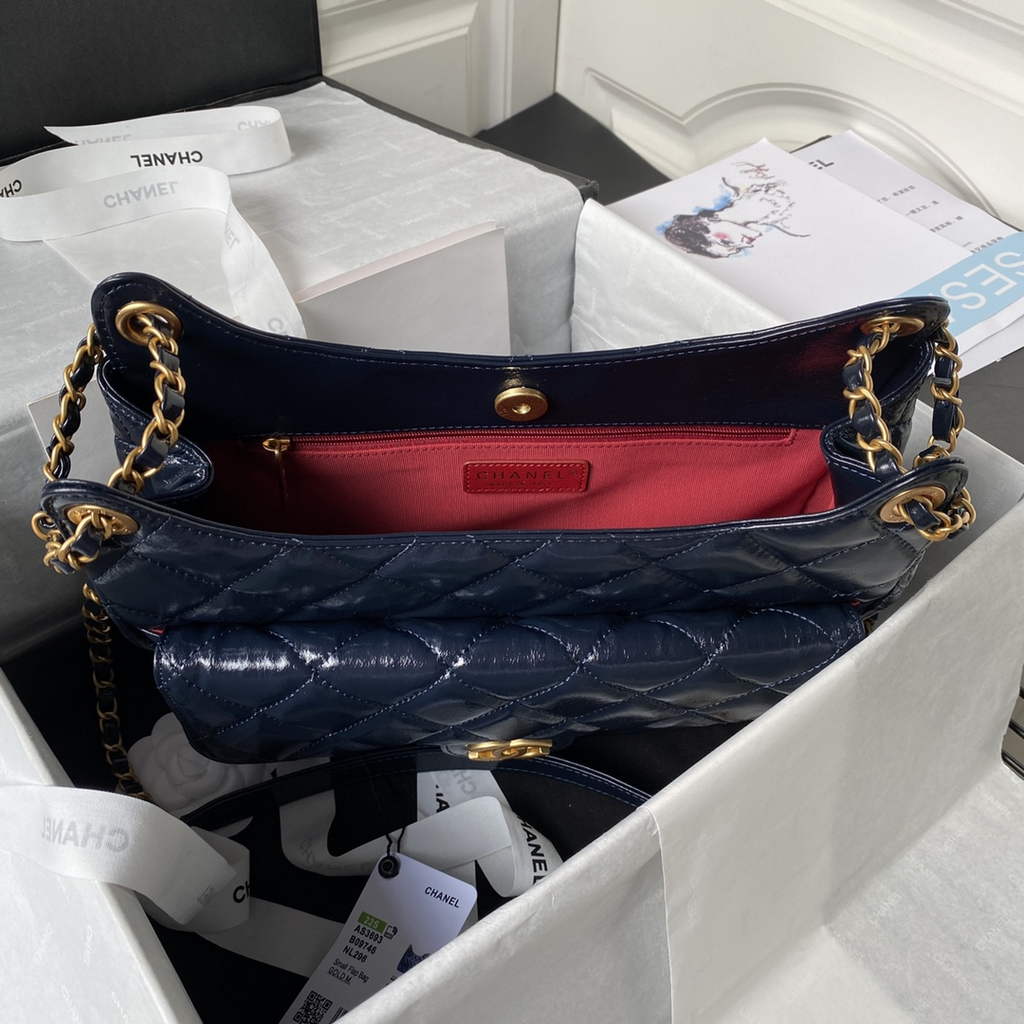 Chanel AS3693 Large Hobo Bag Shiny crumpled calfskin Navy Blue gold