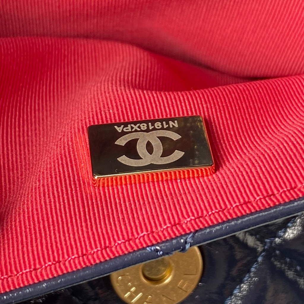 Chanel AS3693 Large Hobo Bag Shiny crumpled calfskin Navy Blue gold