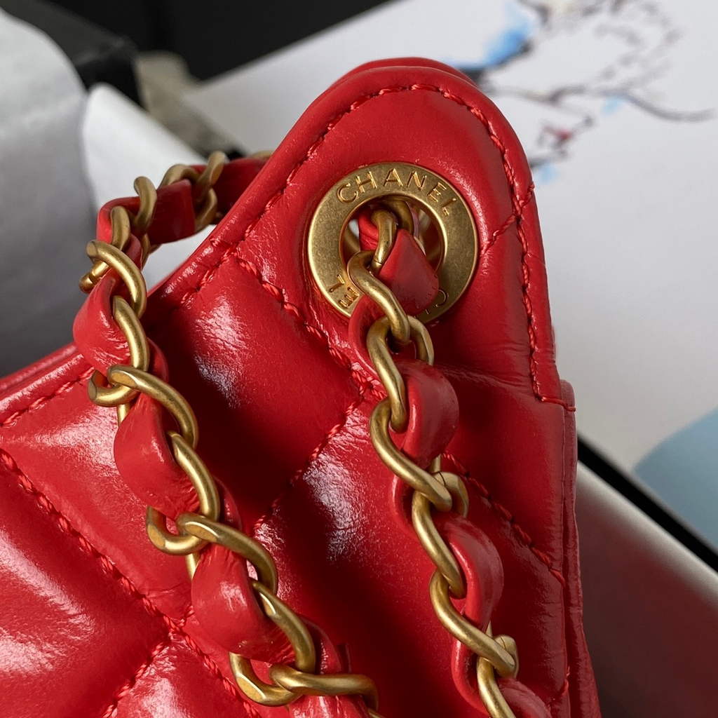 Chanel AS3693 Large Hobo Bag Shiny crumpled calfskin Red gold