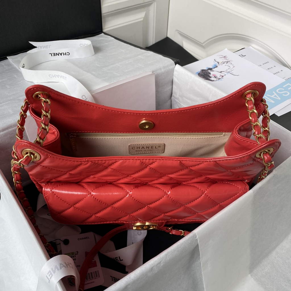 Chanel AS3693 Large Hobo Bag Shiny crumpled calfskin Red gold
