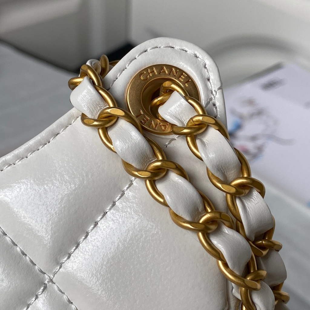 Chanel AS3693 Large Hobo Bag Shiny crumpled calfskin White gold