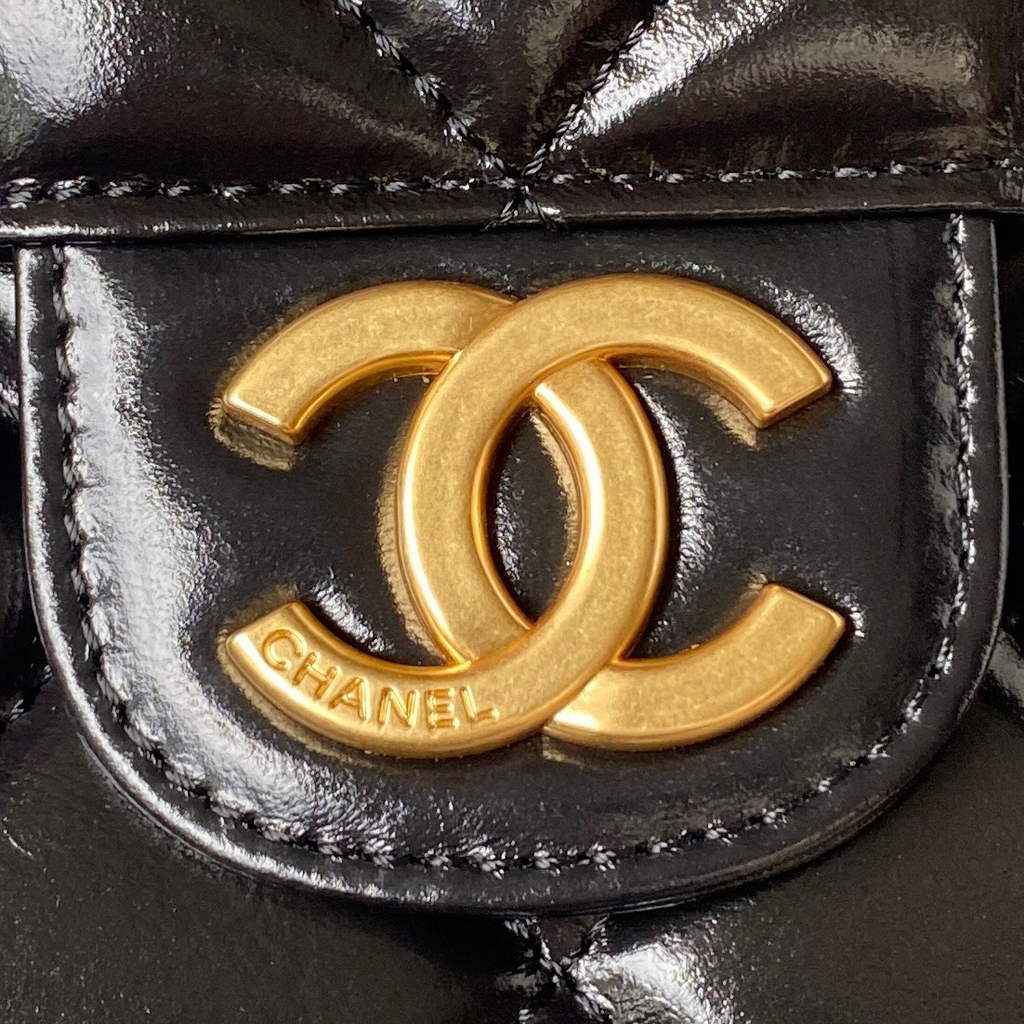 Chanel AS3693 Large Hobo Bag Shiny crumpled calfskin Black gold
