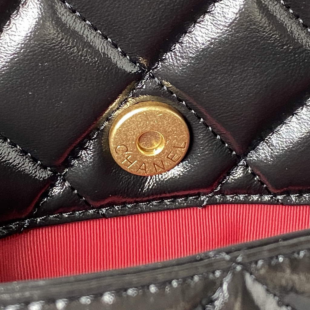 Chanel AS3693 Large Hobo Bag Shiny crumpled calfskin Black gold